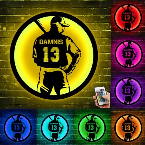 Vista 17 de Arte de Pared de Metal Personalizado de Béisbol con Bandera de EE.UU. con Luz LED, Letrero Personalizado con Nombre de Jugador de Sóftbol Americano