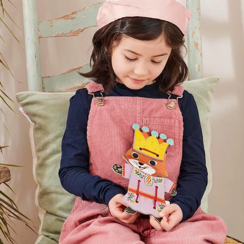 Vista 4 de eeBoo: Dress Up Lacing Cards: Ocupaciones - Juego de 5 trajes de personajes y cordones, crea combinaciones, artes y manualidades preescolares, niños