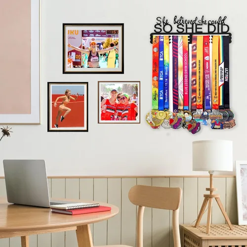 Vista 4 de Goutoports Estante de exhibición para colgar medallas, organizador personalizado de cinta de premios para corredores de carreras deportivas, placas