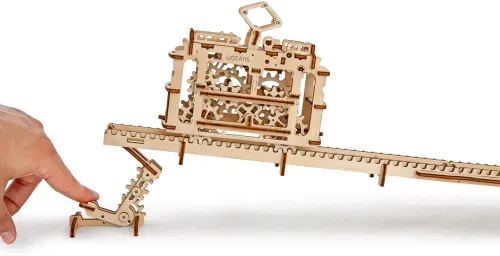 Vista 3 de Ugears Tranvía con rieles - Modelo de madera mecánico autopropulsado rompecabezas 3D