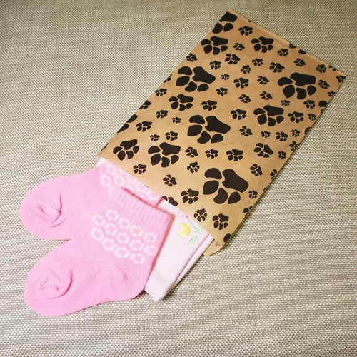 Vista 5 de CuteBox Pawprint - Bolsas de regalo de papel plano de estraza (100 unidades (6 x 9 pulgadas) para manualidades, recuerdos de fiesta, venta al por
