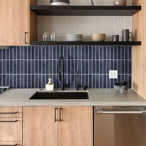 Vista 8 de Commomy Azulejos de pared de PVC ultraligero de 11.8 x 11.8 pulgadas, 10 unidades, color azul marino mate, para cocina, baño, inquilinos, azulejos