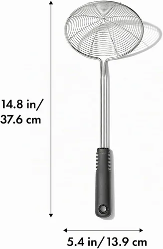 Vista 2 de OXO Good Grips Espátula de acero inoxidable con forma de araña y colador de espuma, negro