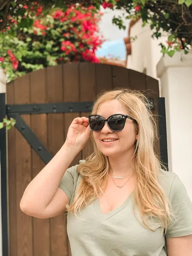 Vista 2 de SIPHEW Cat Eye Sunglasses for Women 2 PACKS Fashion Shade with Polarized UV400 Protection Lens Lightweight Retro Glasses
