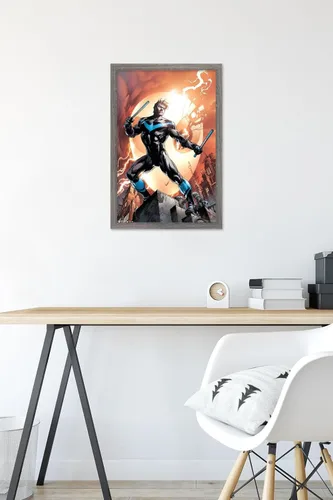 Vista 6 de Trends International DC Comics Nightwing - Póster de pared de fuego, 14.725 x 22.375 pulgadas, versión enmarcada de madera de granero