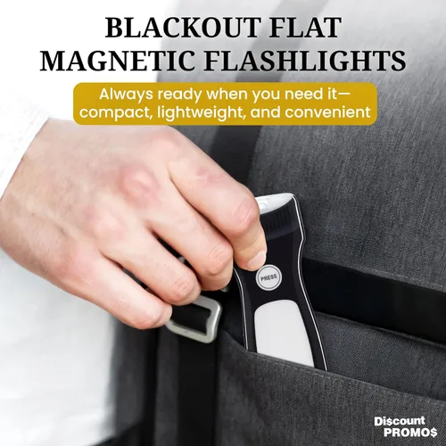 Vista 4 de DISCOUNT PROMOS Juego de 10 Linternas Magnéticas Planas Blackout - Luces LED, Correa de Muñeca Incluida, Imán para Nevera - Negro