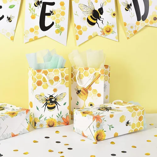 Vista 3 de WERNNSAI Paquete de 16 bolsas de regalo de abejas, suministros de fiesta de abejas, bolsas de recuerdo para niños y niñas, decoraciones