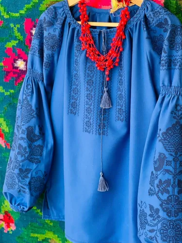 Vista 4 de Blusa bordada ucraniana - Camisa casera de algodón azul con bordado floral Vyshyvanka Top para mujer Tamaño y color personalizados XS a 4XL