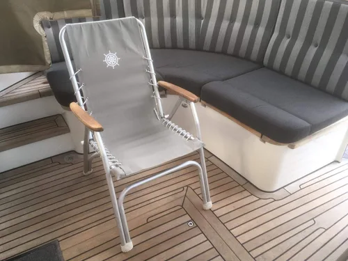 Vista 2 de Juego de 2 sillas de barco con respaldo alto, cubierta gris plegable, muebles de teca de aluminio marino M150G