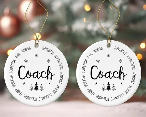 Vista 3 de Adorno descriptivo de entrenador – Adorno de Navidad Best Ever – Regalo de recuerdo de Navidad de un colega – Nuevo regalo de adorno – Regalo