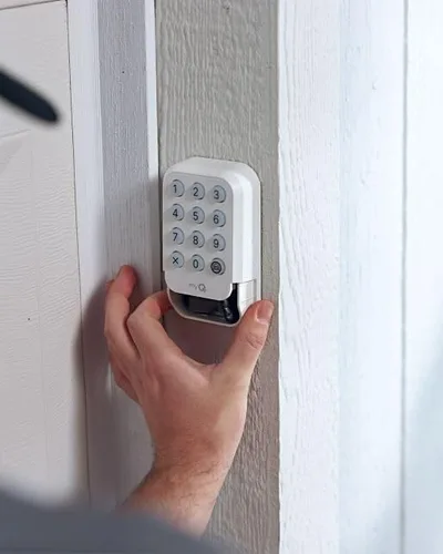 Vista 3 de Liftmaster Teclado inalámbrico L979S para abridores de puertas de garaje, solo funciona con Security+ 3.0