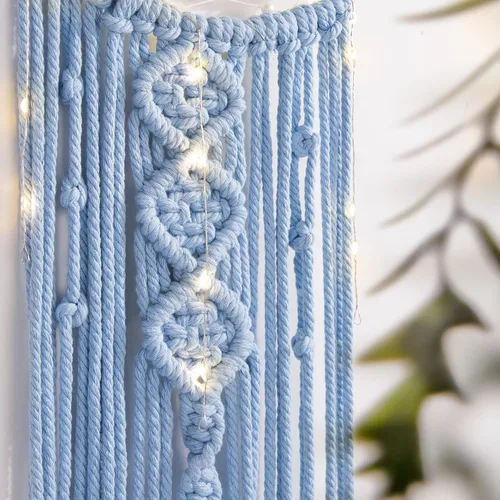 Vista 3 de Atrapasueños de luna de macramé para niña, atrapasueños de media luna azul estilo bohemio para dormitorio de adultos, adorno hecho a mano