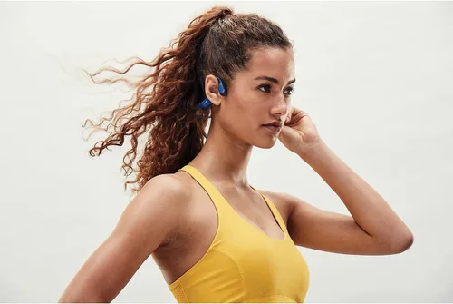 Vista 7 de AFTERSHOKZ Aeropex Auriculares inalámbricos de conducción ósea de oído abierto, clasificación IP67, eclipse azul