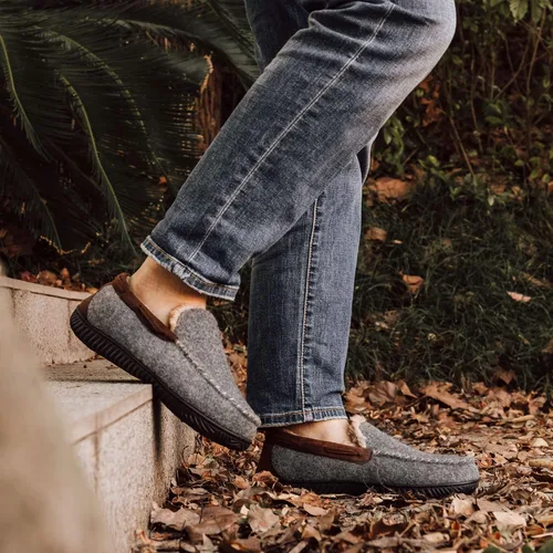 Vista 6 de RockDove Hearthfire - Pantuflas de espuma viscoelástica para hombre