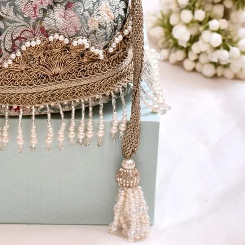 Vista 5 de Elora Capsule Bridal Clutch - Gris Azul, bolso de mano floral, bolso para fiesta de noche, bolsas festivas Diwali, Gris azulado