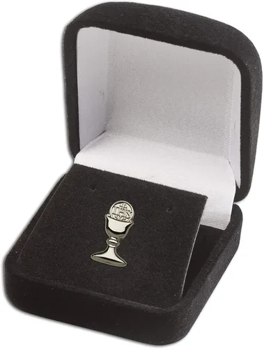 Vista 3 de First Comunion Chalice Tie Pin de regalo para niños en tono dorado o plateado