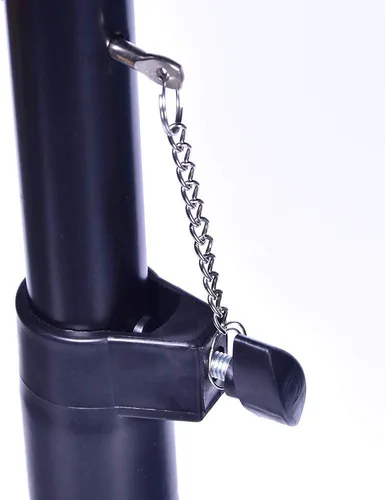 Vista 4 de SUMAG Trípode de metal negro mesa mágica Trucos mágicos Mesa de mago Escenario Cerca de la calle Accesorios Altura ajustable Fácil de llevar