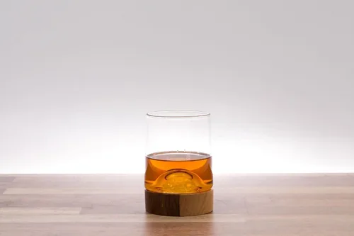 Vista 4 de Posavasos de golf personalizados y vasos de whisky: accesorios para hombres y mujeres golfistas; cesta de vacaciones fresca para hombres y mujeres
