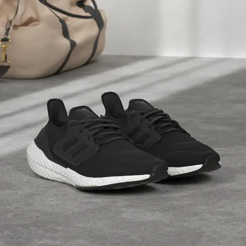 Vista 2 de adidas Tenis de correr Ultraboost 22 para mujer