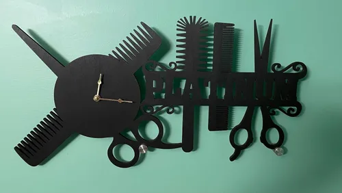 Vista 2 de Namofactur Reloj colgante de pared único personalizado con nombre, el regalo individual perfecto para peluquería, estilista, salón de belleza