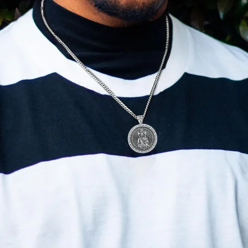 Vista 7 de INFUSEU Regalos religiosos únicos para hombres y mujeres, collares con colgante de San Miguel, San Cristóbal, San Benito, Virgen María