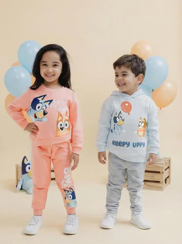 Vista 3 de Conjunto de sudadera con capucha y pantalones de forro polar Bluey para niños pequeños de tamaños 2T a 7-8 Azul/gris