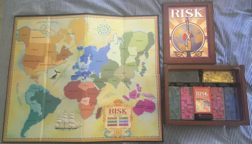 Vista 3 de Hasbro Risk in Vintage Wood Book Edition