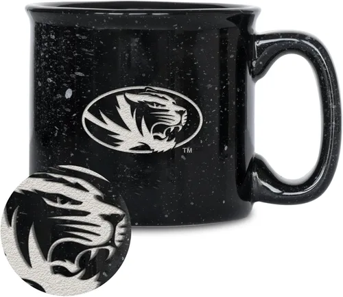 Vista 14 de Rico Industries NCAA Speckle 12oz Laser Engraved Campfire Mug