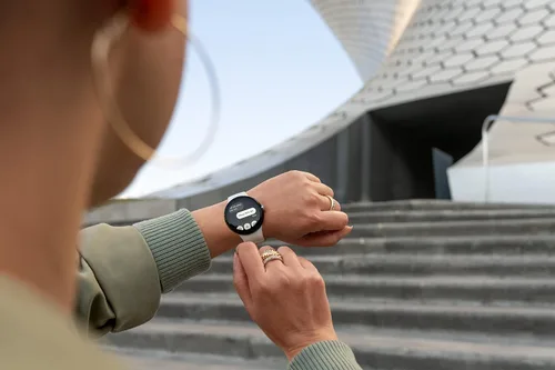 Vista 7 de Google Pixel Watch - Reloj inteligente Android con seguimiento de actividad Fitbit - Seguimiento de frecuencia cardíaca - Caja de acero inoxidable