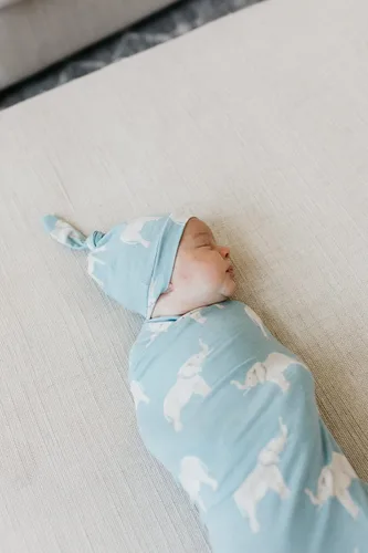 Vista 4 de Copper Pearl Baby Beanie Hat Top Knot