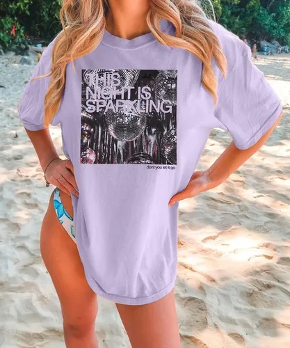 Vista 3 de This Night is Sparkling Camisa de gran tamaño para mujer, camiseta para amantes de la música, camiseta de concierto vintage, camiseta de concierto
