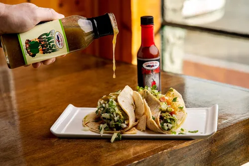 Vista 6 de SOUTH SHORE SAUCE Salsa picante gourmet SALSA VERDE suave picante con jalapeños sin gluten, dulce fresco y refrescante, sabor de una sola porción