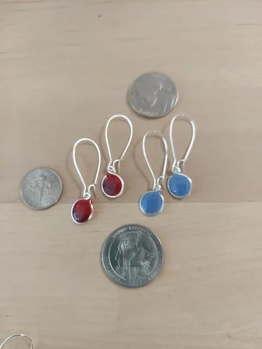 Vista 4 de Handmade Lightweight Lime Resin Silvertone Drop Earrings on Kidney Wires