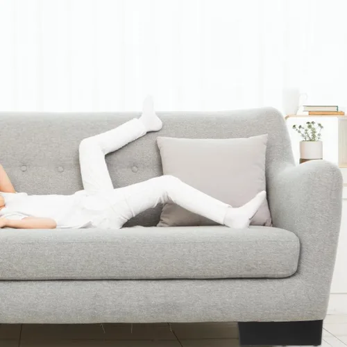 Vista 8 de NUOBESTY Patas de muebles en forma de L, paquete de 4 con tornillos de 5.90 x 5.90 x 2.95 pulgadas, pies de soporte de plástico para sofá, cama
