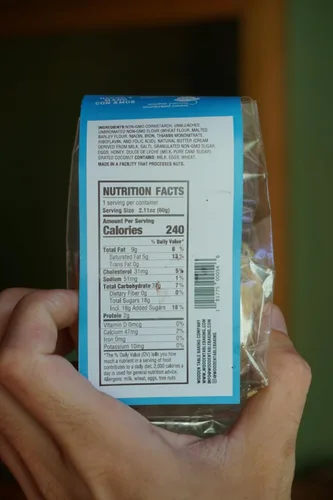 Vista 2 de Galleta tradicional Alfajor, Dulce de Leche, envuelta individualmente, caja de 10 alfajores
