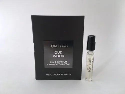 Vista 5 de Tom Ford «Oud Madera» Eau de Parfum
