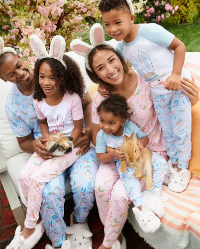 Vista 3 de The Children's Place Baby Girls' Sort Sleeve Top & Pants Easter Family Pajama Set