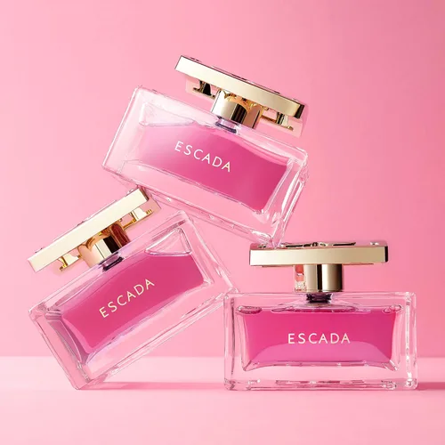 Vista 11 de Escada Especialmente Eau De Parfum - Perfume floral para mujer - Con notas de pétalos de rosa y pera - Perfumes de lujo para mujer - Fragancia