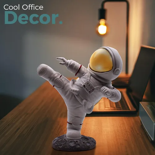 Vista 4 de Estatua de astronauta para decoración de escritorio y oficina, mini figuras espaciales para estantes, juegos y decoración de habitación de hombres