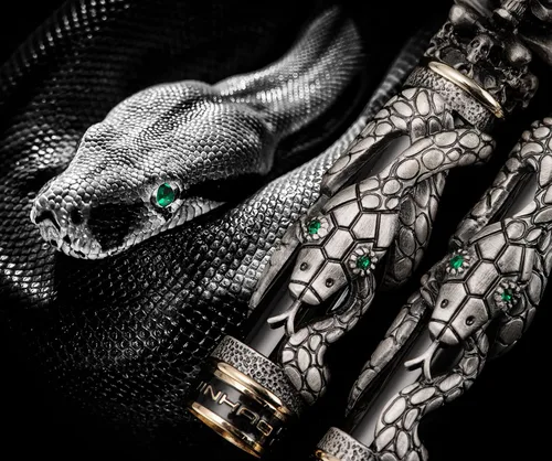 Vista 8 de Jinhao Snake Roller - Bolígrafo de metal, color negro con cabeza de calavera