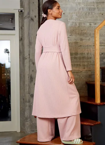 Vista 6 de McCall's M8245A - Paquete de patrón de costura de pierna ancha para señoritas, overol, banda y bata, código de diseño M8245, tallas XS-S-M-L-XL/XXL