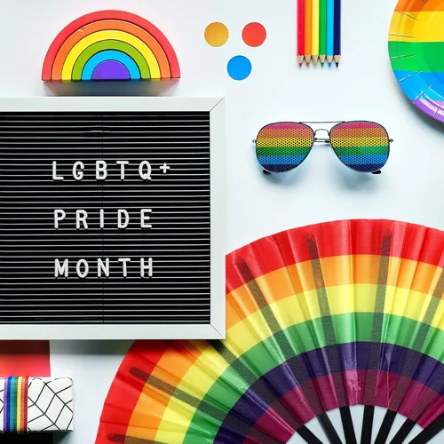 Vista 7 de Geetery 6 abanicos gay plegables de arco iris extragrandes de 13.3 pulgadas, fanáticos LGBT de 13.3 pulgadas, fanáticos del orgullo del festival