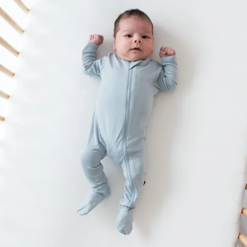 Vista 107 de KYTE BABY Pies unisex con cierre de cremallera, rayón hecho de bambú, 0-24 meses