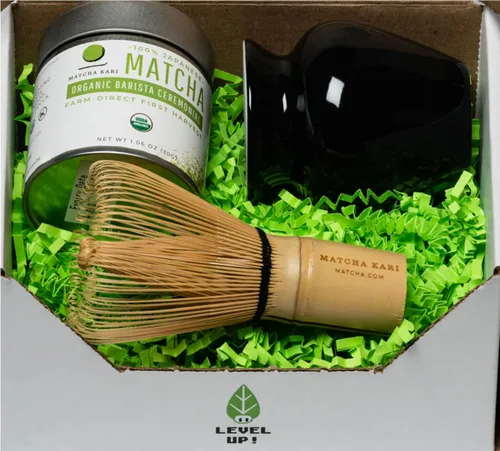 Vista 3 de Matcha Kari Mini Matcha Set - Batidor, Soporte y Matcha Ceremonial - Negro Compact matcha kit, bamboo whisk and holder plus organic ceremonial