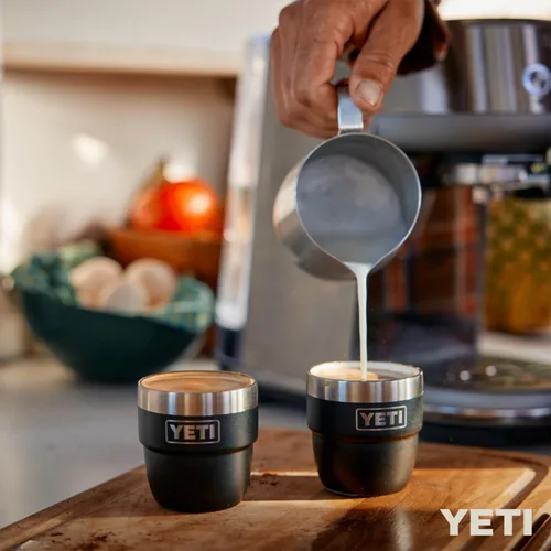 Vista 4 de YETI Rambler - Vaso apilable de 4 onzas, acero inoxidable, taza de café/espresso aislada al vacío, 2 unidades Blanco