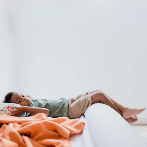 Vista 7 de Little Sleepy Head Protector de cama para niños pequeños, riel de cama para niños pequeños, riel de cama para niños pequeños con cubierta suave