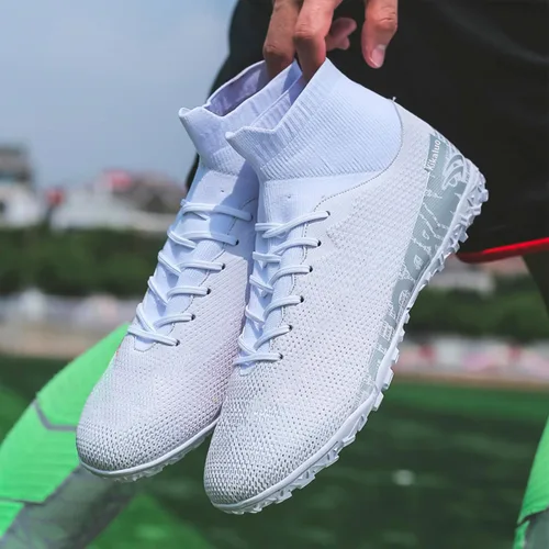 Vista 6 de Botas de fútbol para hombre con tacos altos con cordones, para interiores, firmes, para entrenamiento de césped y fútbol sala