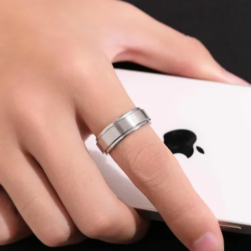 Vista 4 de Adreamz Anillo giratorio de acero inoxidable negro y azul de 0.315 pulgadas para hombres y mujeres, cepillado para aliviar la ansiedad para hombre