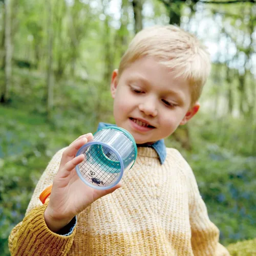 Vista 2 de Hape Tarro de insectos Explorers
