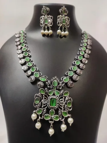 Vista 3 de PS - Juego de collar y aretes de piedra chapada en plata tradicional para mujer